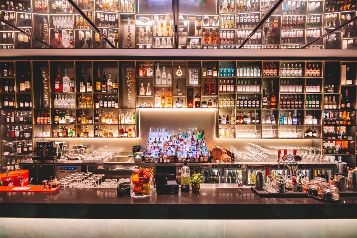 Lounge Bar